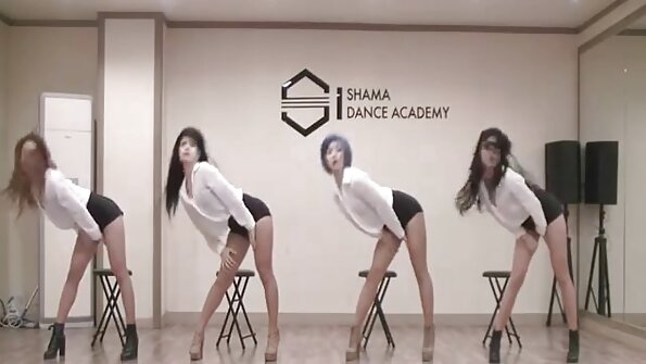 เพื่อนจับเพื่อนบ้านช่วยตัวเองแล้วเย็ดผู้หญิงเลว วีดีโอ คิ บ โป้ .