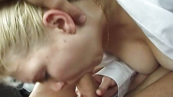 คนรักชุบสลาฟน่ารักในห้องนอน. หนัง xx วีดีโอ
