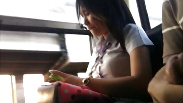 ผู้ชายเทสเปิร์มใส่สองสาวงามในเซ็กส์ วี ดี โป็ FFM